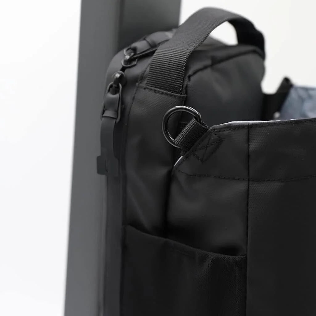 Lumexa™ Magnetic Gym Bag